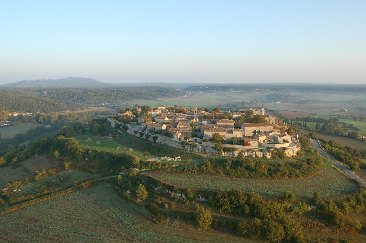 Les Buis De Lussan Bed & Breakfast Lussan  Exterior photo