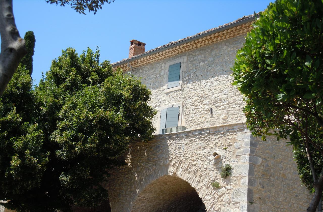 Les Buis De Lussan Bed & Breakfast Lussan  Exterior photo