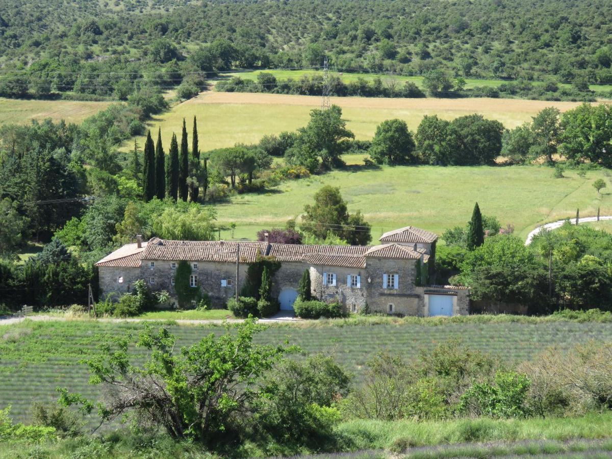 Les Buis De Lussan Bed & Breakfast Lussan  Exterior photo